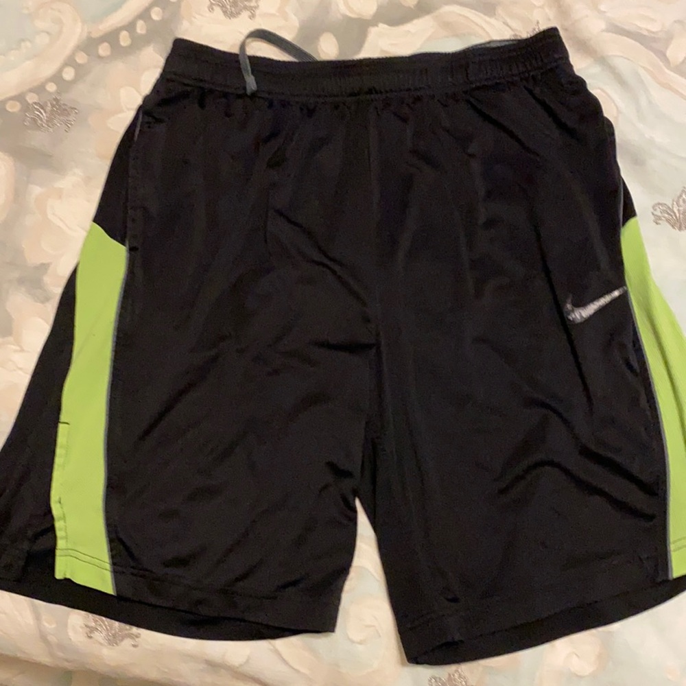 Men’s Large Nike Black Basketball Shorts